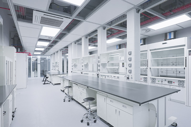 实验室革新：安全与科技的现代融合